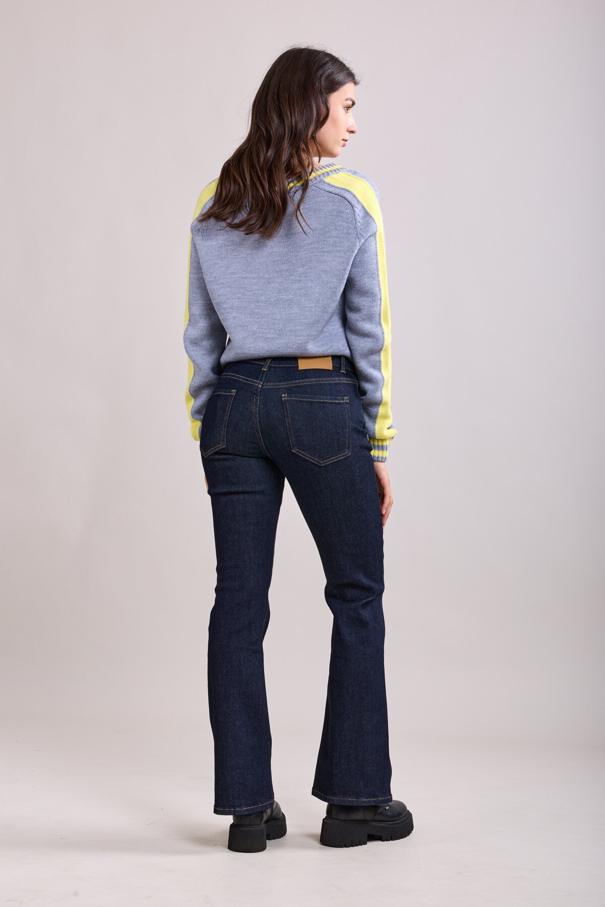 Mid waist bootcut jeans - Mörk denim