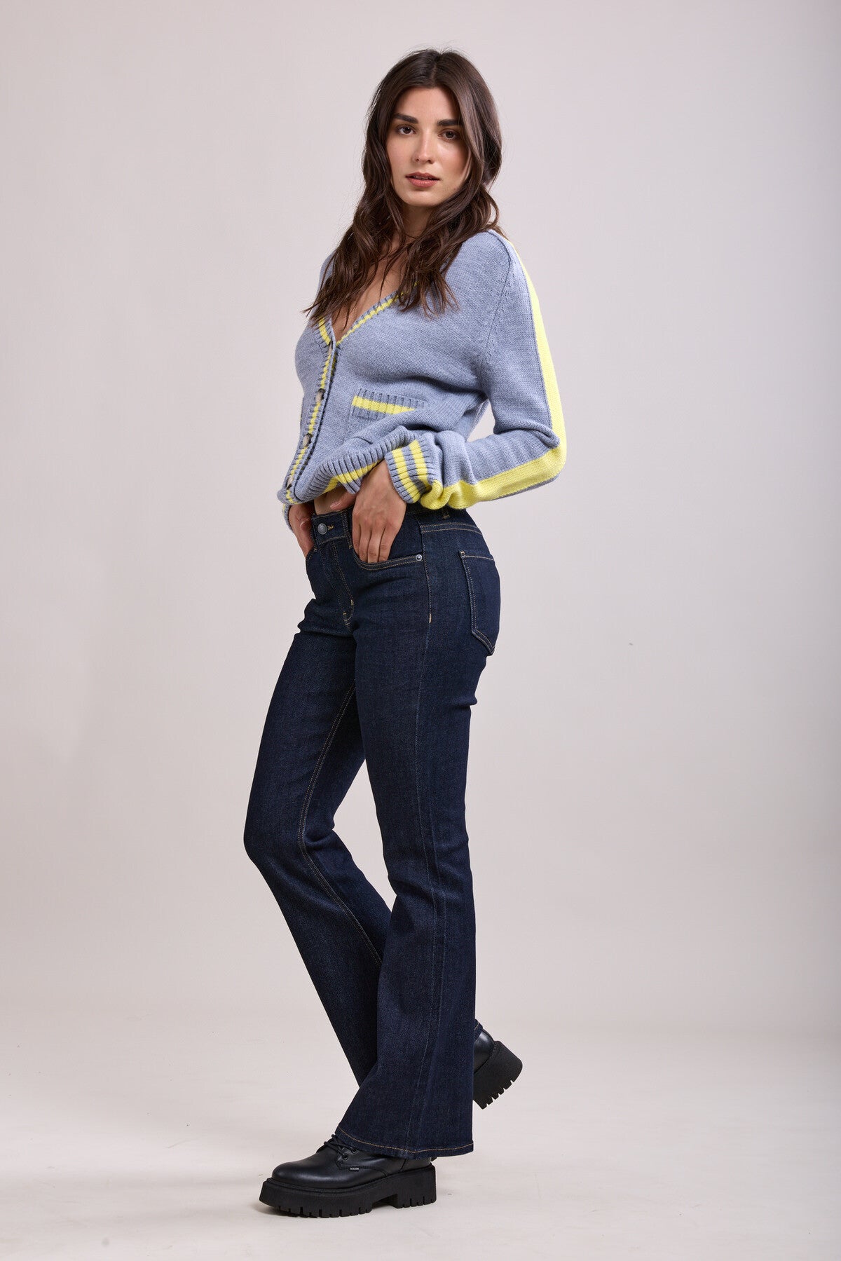 Mid waist bootcut jeans - Mörk denim